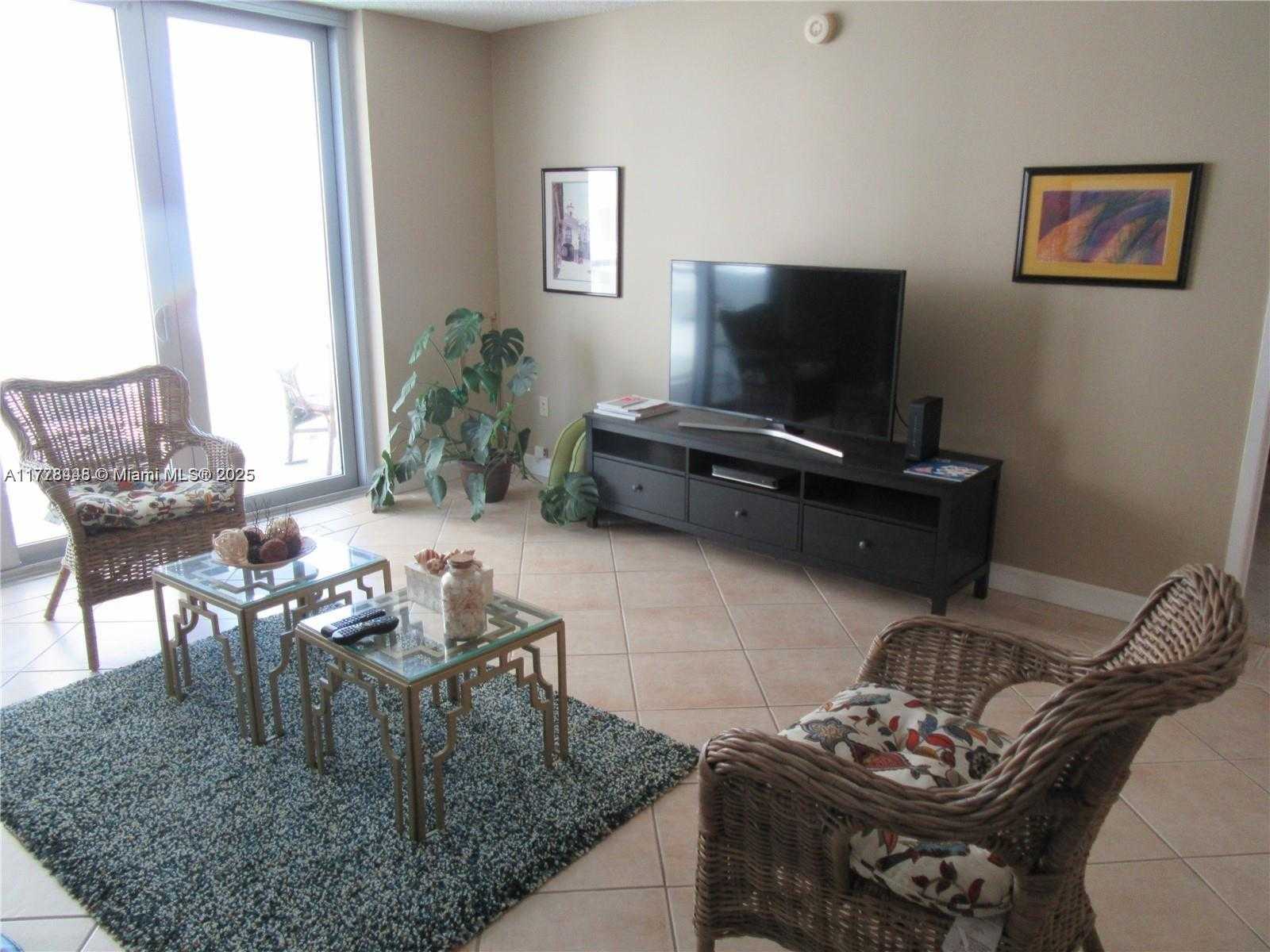 Small Image of 5701 COLLINS AVE #919, Miami Beach Number 5