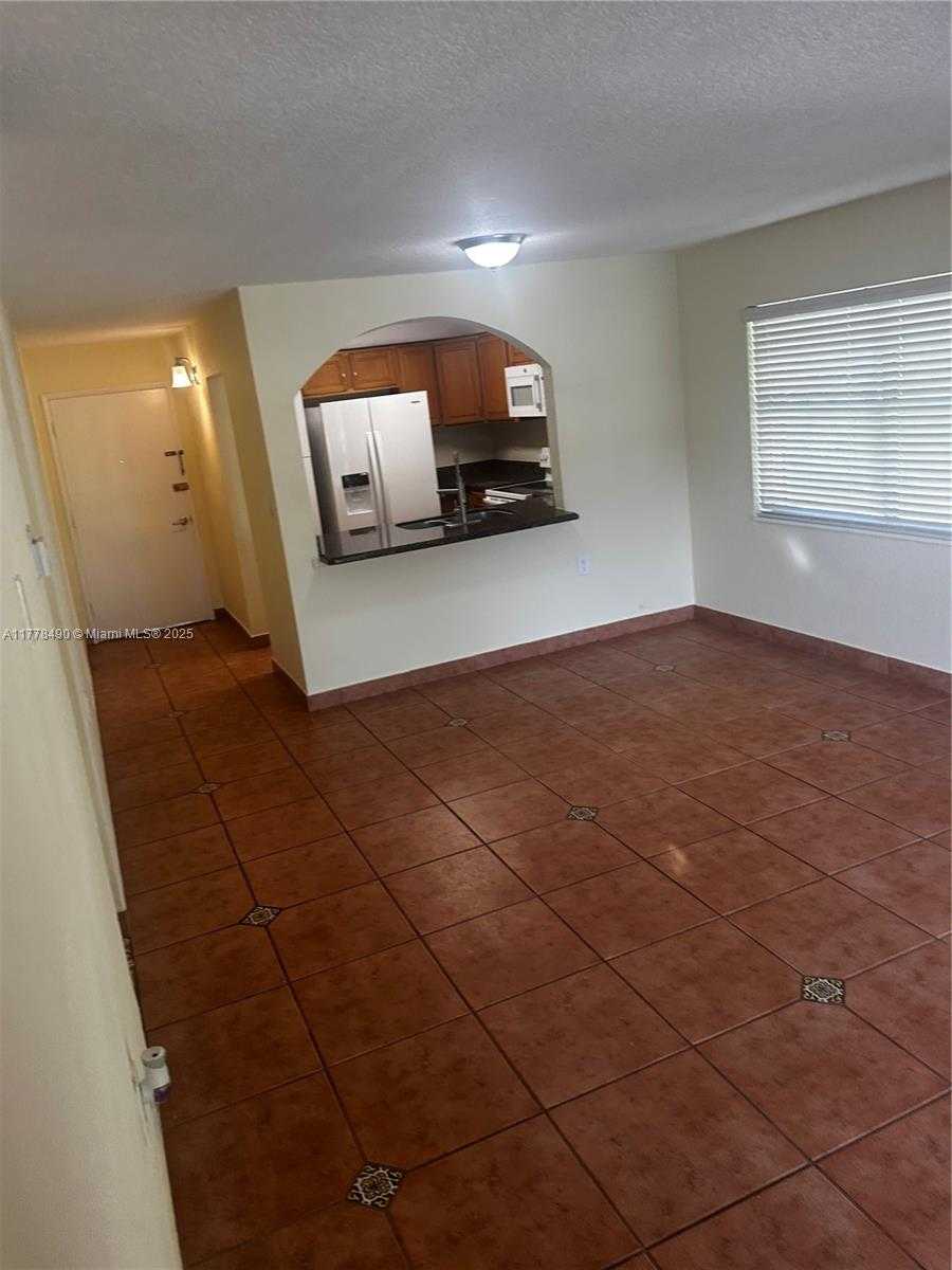 Small Image of 11229 SW 88th St, Miami, FL 33173, USA Number 12