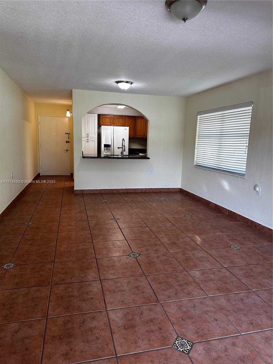 Small Image of 11229 SW 88th St, Miami, FL 33173, USA Number 19
