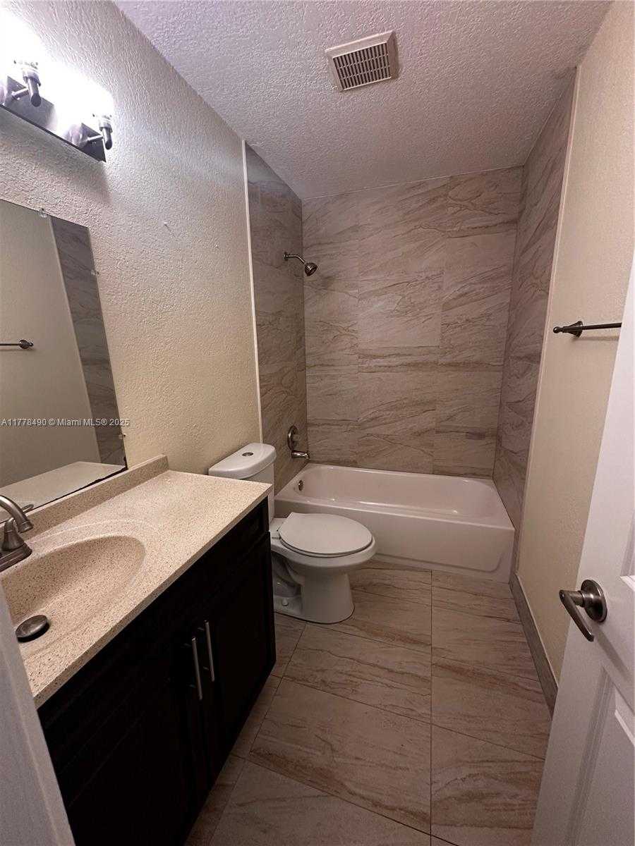 Small Image of 11229 SW 88th St, Miami, FL 33173, USA Number 29