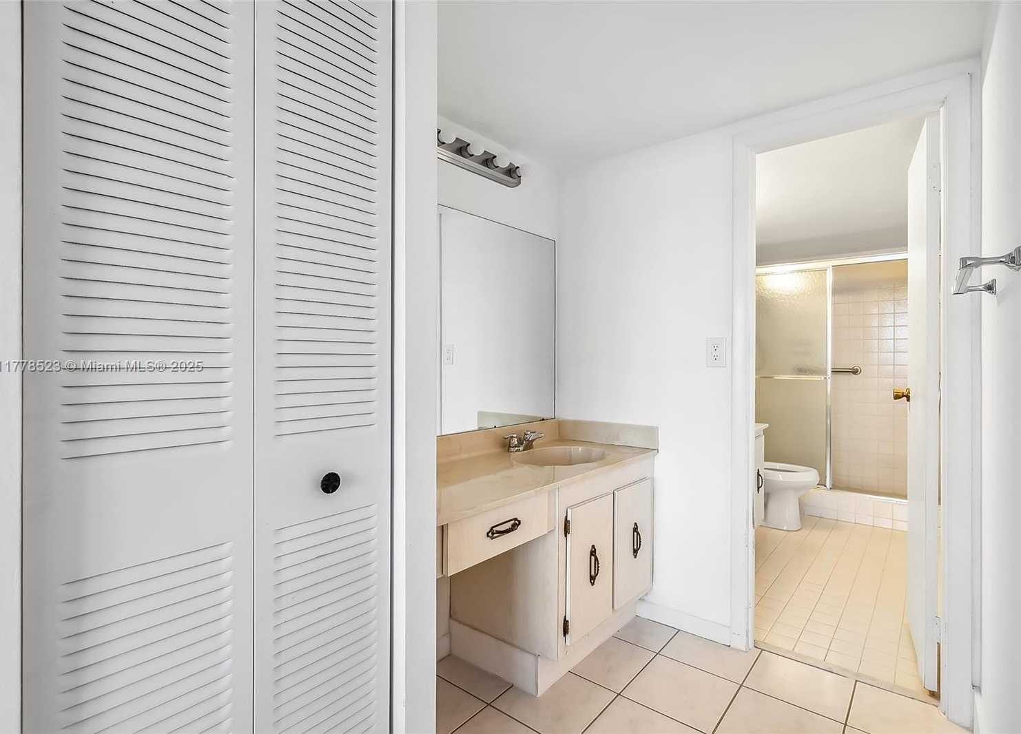 Small Image of 600 THREE ISLANDS BLVD #1708, Hallandale Beach Number 12