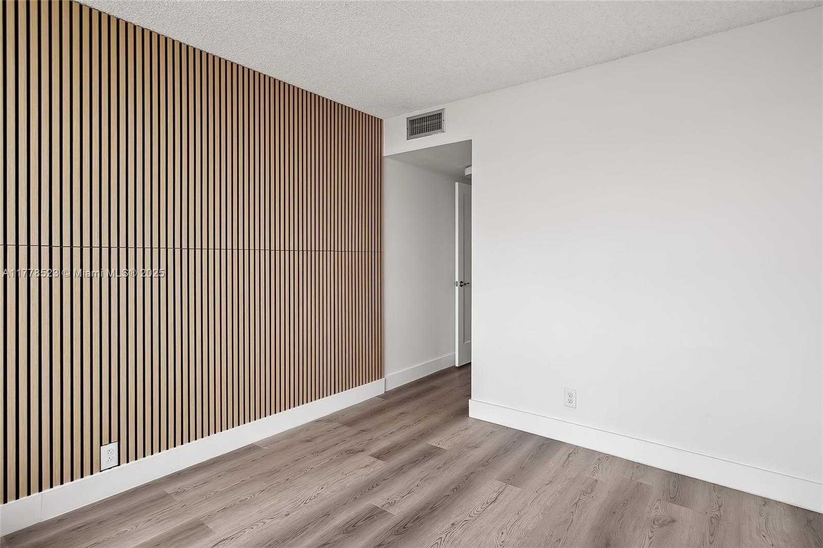 Small Image of 600 THREE ISLANDS BLVD #1708, Hallandale Beach Number 25