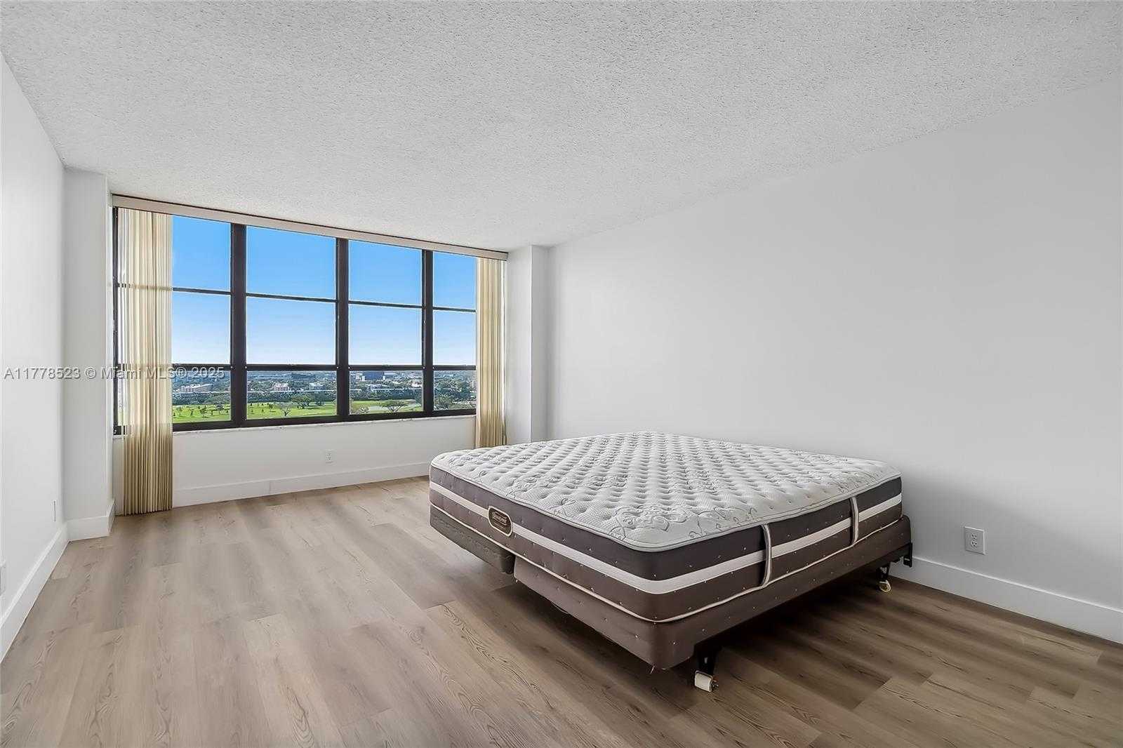 Small Image of 600 THREE ISLANDS BLVD #1708, Hallandale Beach Number 9