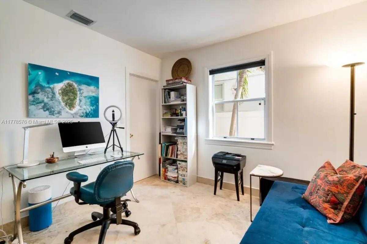 Small Image of 1725 TIGERTAIL AVE, Miami Number 8