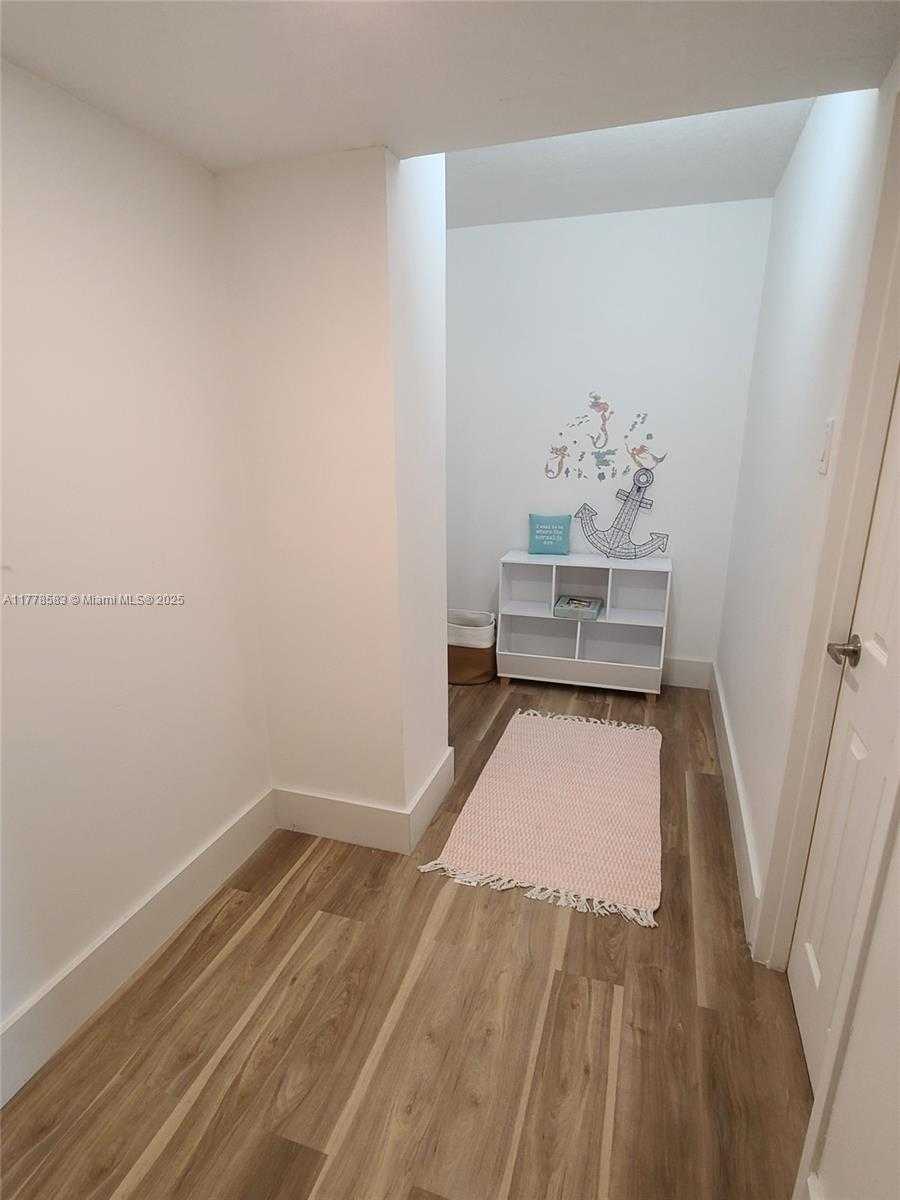Small Image of 3180 SOUTH OCEAN DR #307, Hallandale Beach Number 12