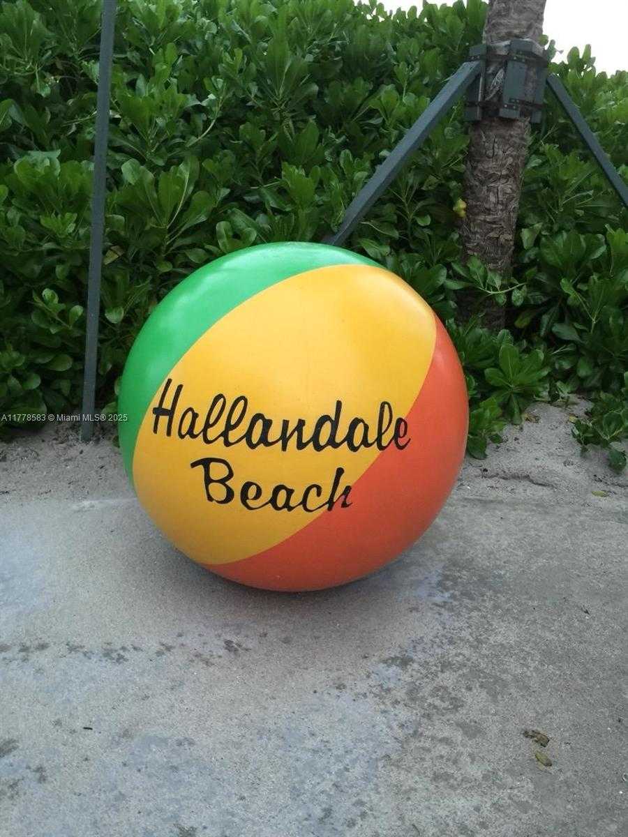 Small Image of 3180 SOUTH OCEAN DR #307, Hallandale Beach Number 16