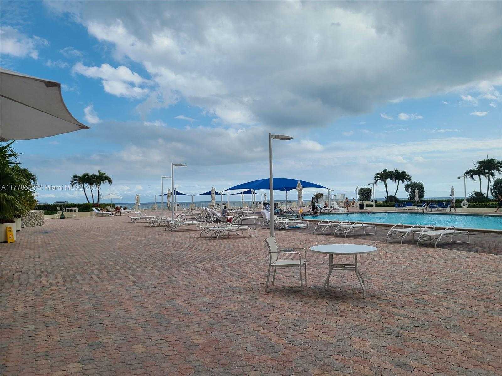 Small Image of 3180 SOUTH OCEAN DR #307, Hallandale Beach Number 2