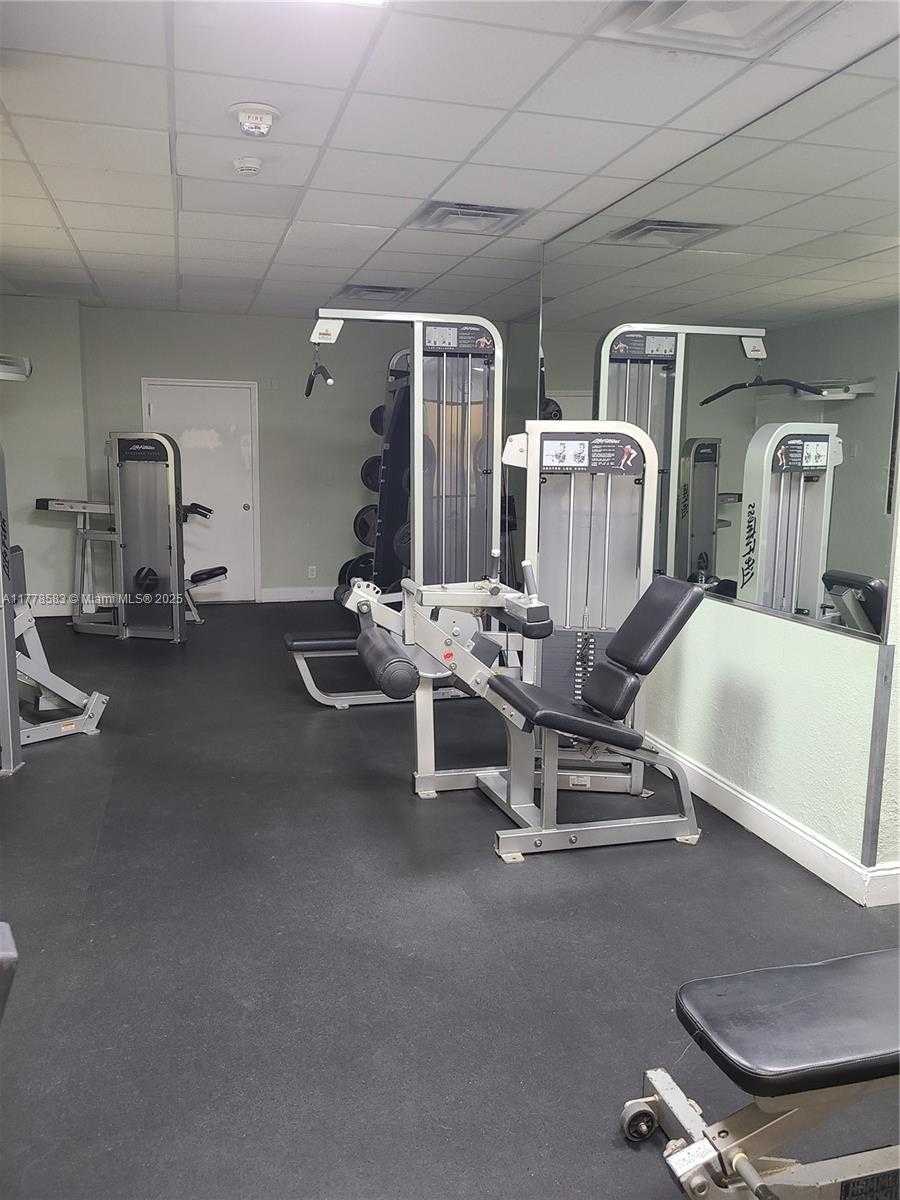 Small Image of 3180 SOUTH OCEAN DR #307, Hallandale Beach Number 22