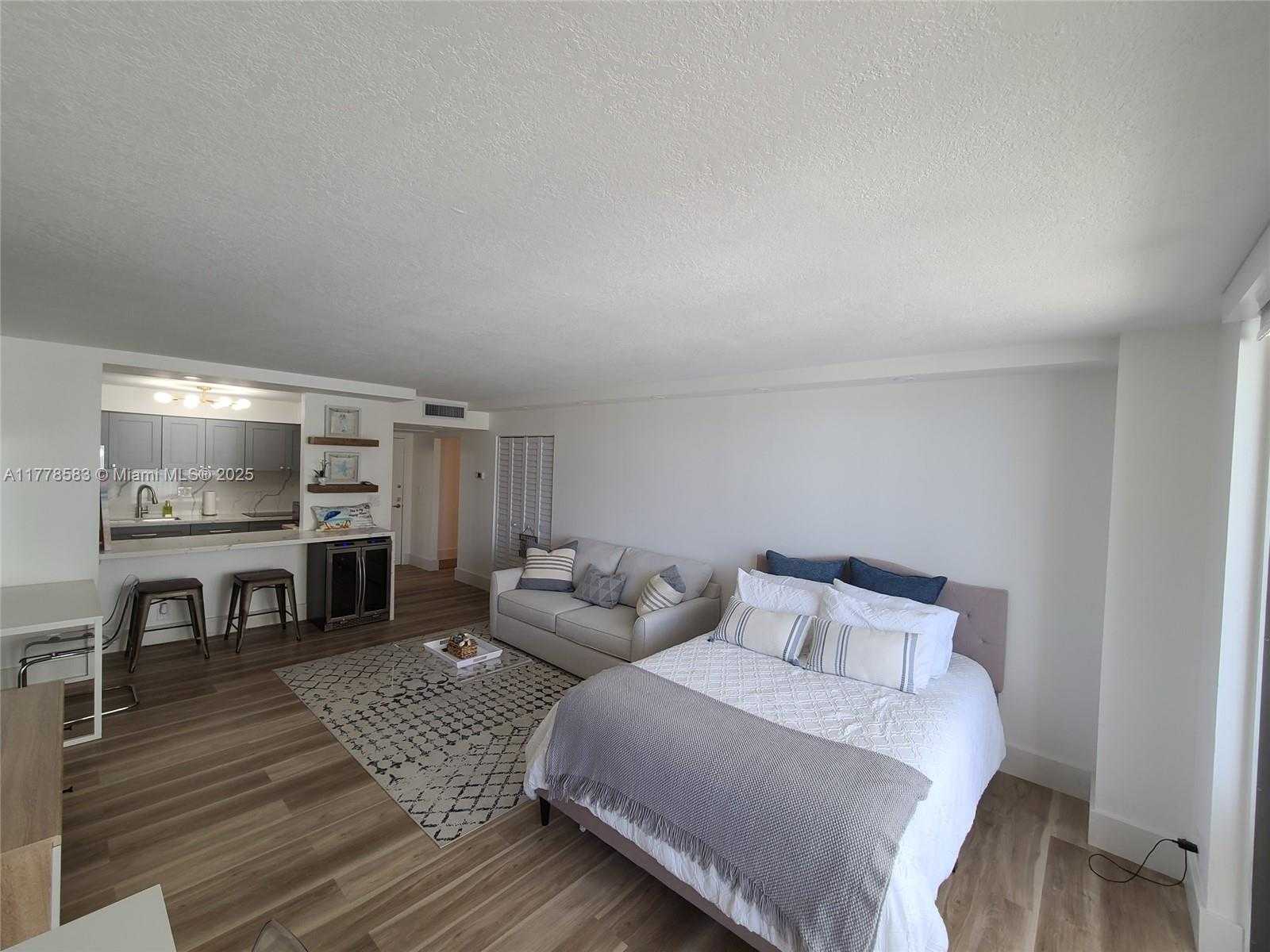 Small Image of 3180 SOUTH OCEAN DR #307, Hallandale Beach Number 4