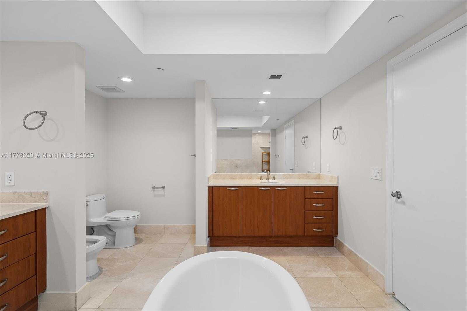 Small Image of 3301 NORTH EAST 183RD ST #1604, Aventura Number 39