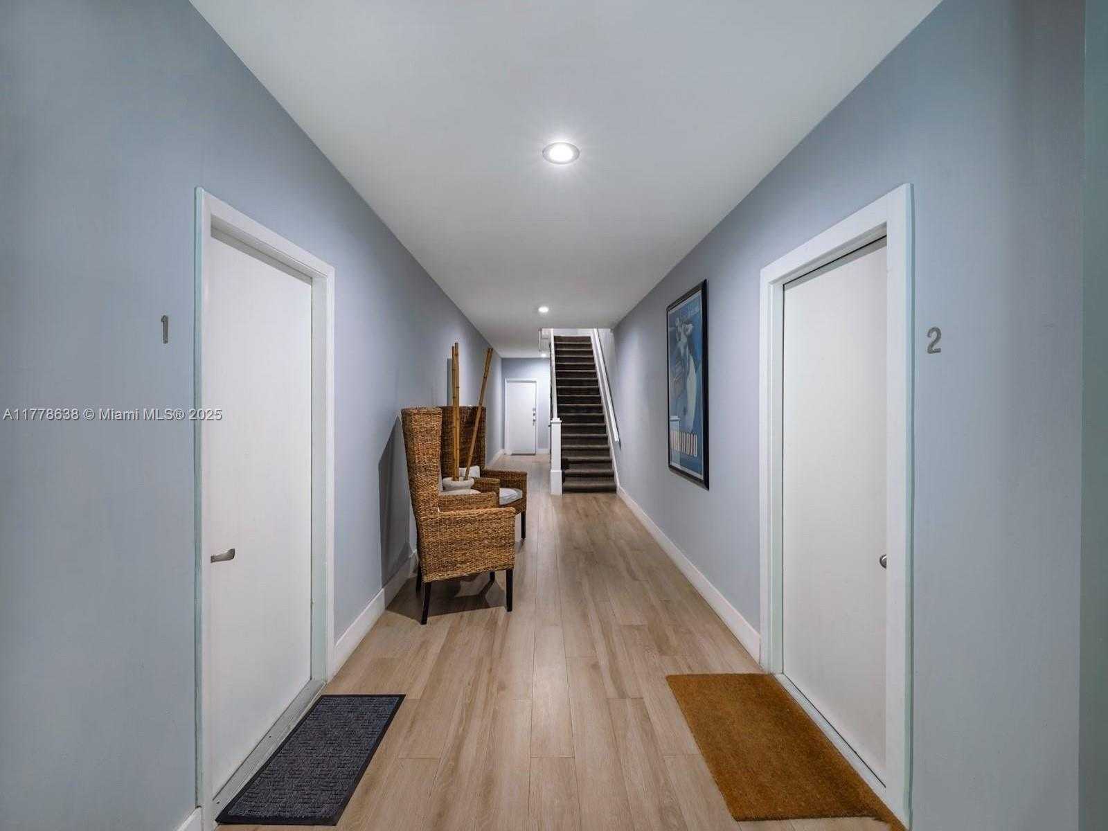 Small Image of 1018 MERIDIAN AVE #4, Miami Beach Number 16