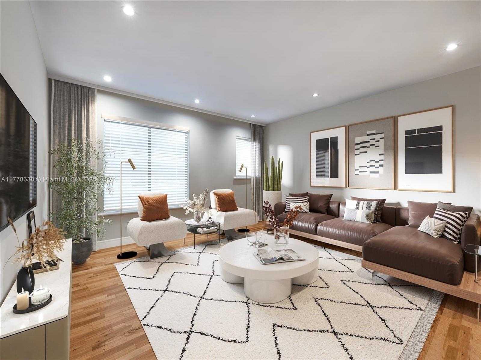 Small Image of 1018 MERIDIAN AVE #4, Miami Beach Number 2