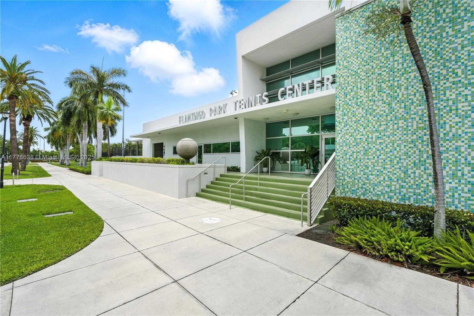 Small Image of 1018 MERIDIAN AVE #4, Miami Beach Number 26