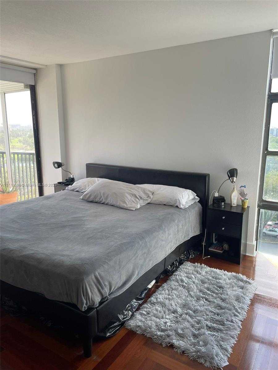 Small Image of 3375 NORTH COUNTRY CLUB DR #706, Aventura Number 13