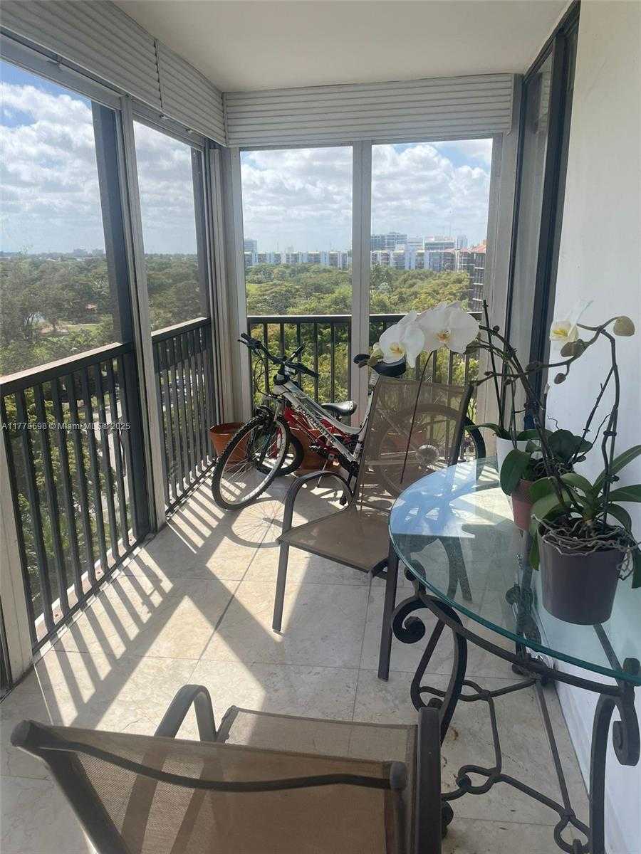 Small Image of 3375 NORTH COUNTRY CLUB DR #706, Aventura Number 20