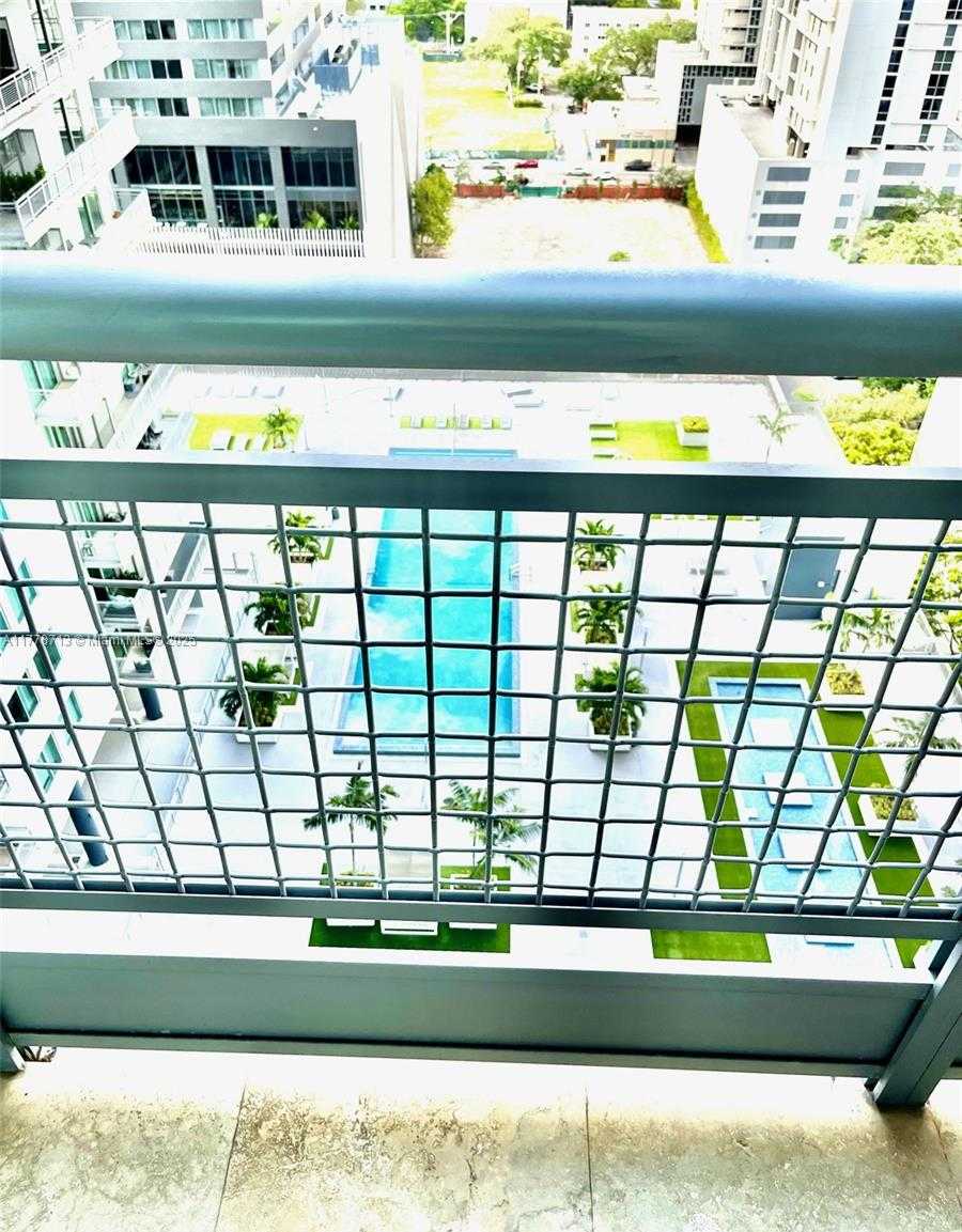 Small Image of 690 SOUTH WEST 1ST CT #2025, Miami Number 10