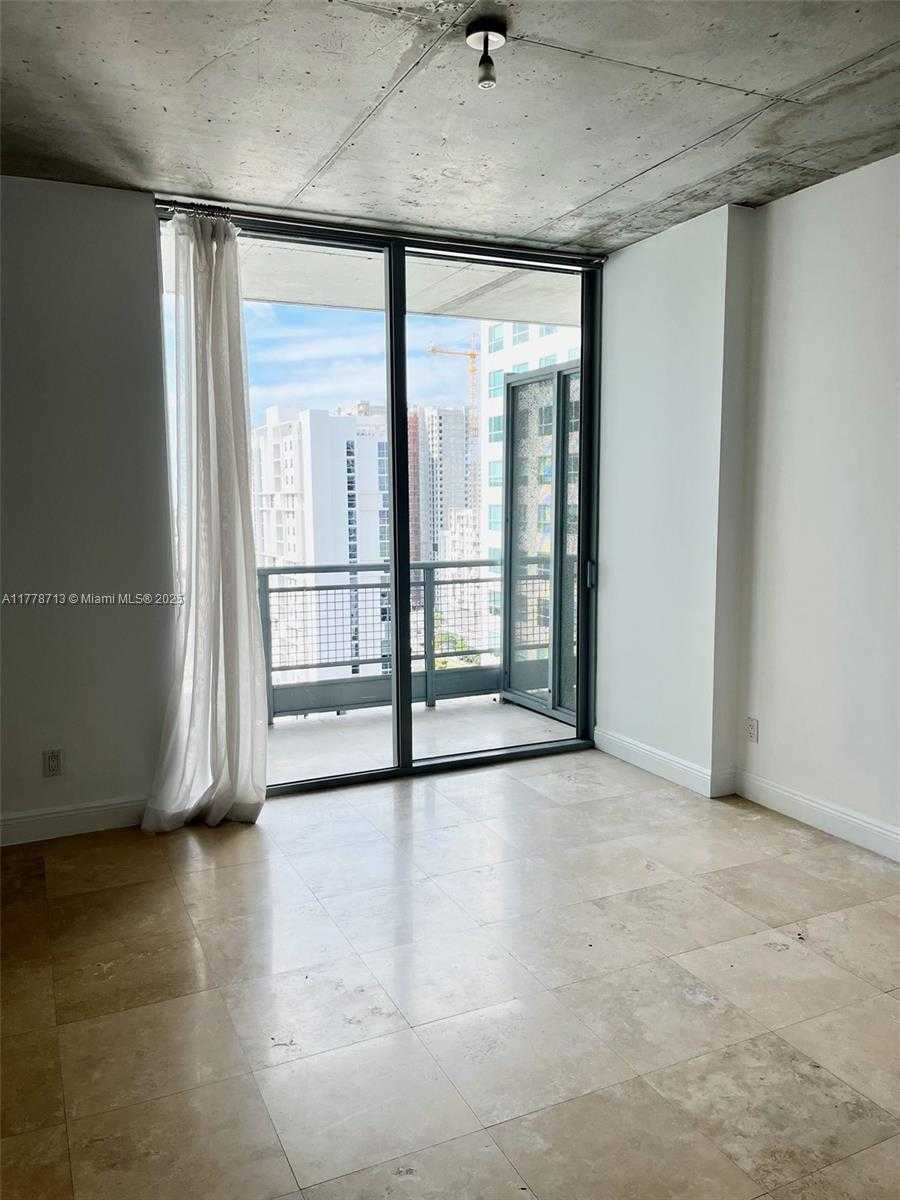 Small Image of 690 SOUTH WEST 1ST CT #2025, Miami Number 6