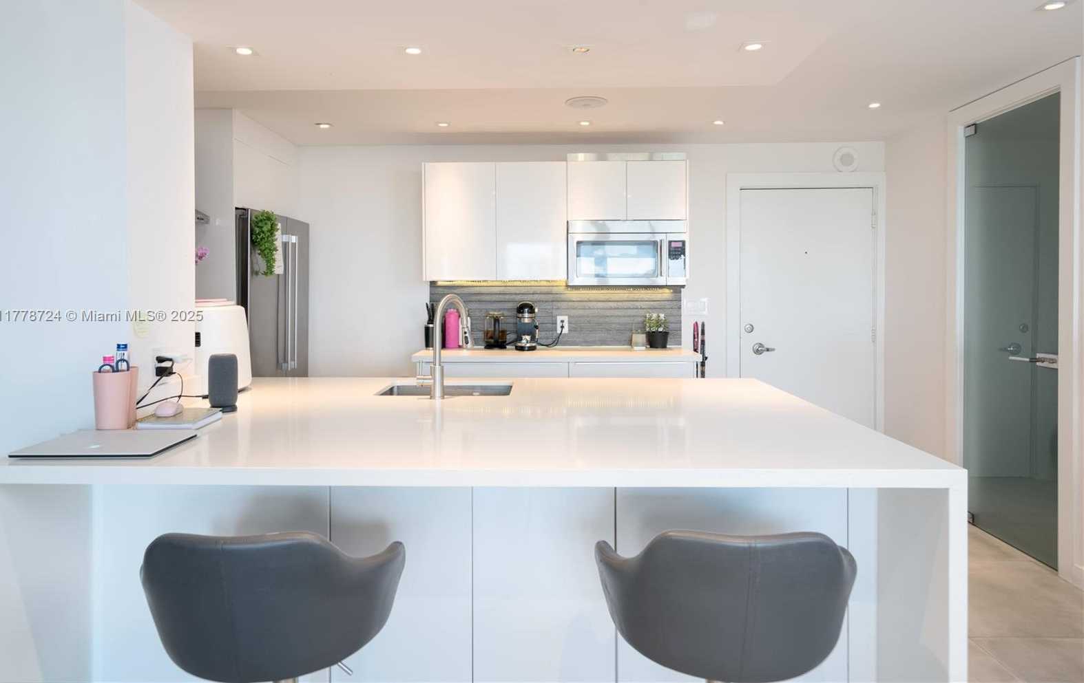 Small Image of 6770 INDIAN CREEK DR #7J, Miami Beach Number 10