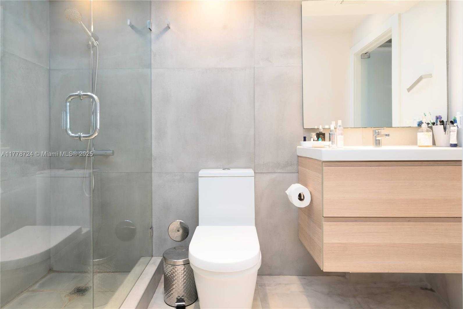 Small Image of 6770 INDIAN CREEK DR #7J, Miami Beach Number 13