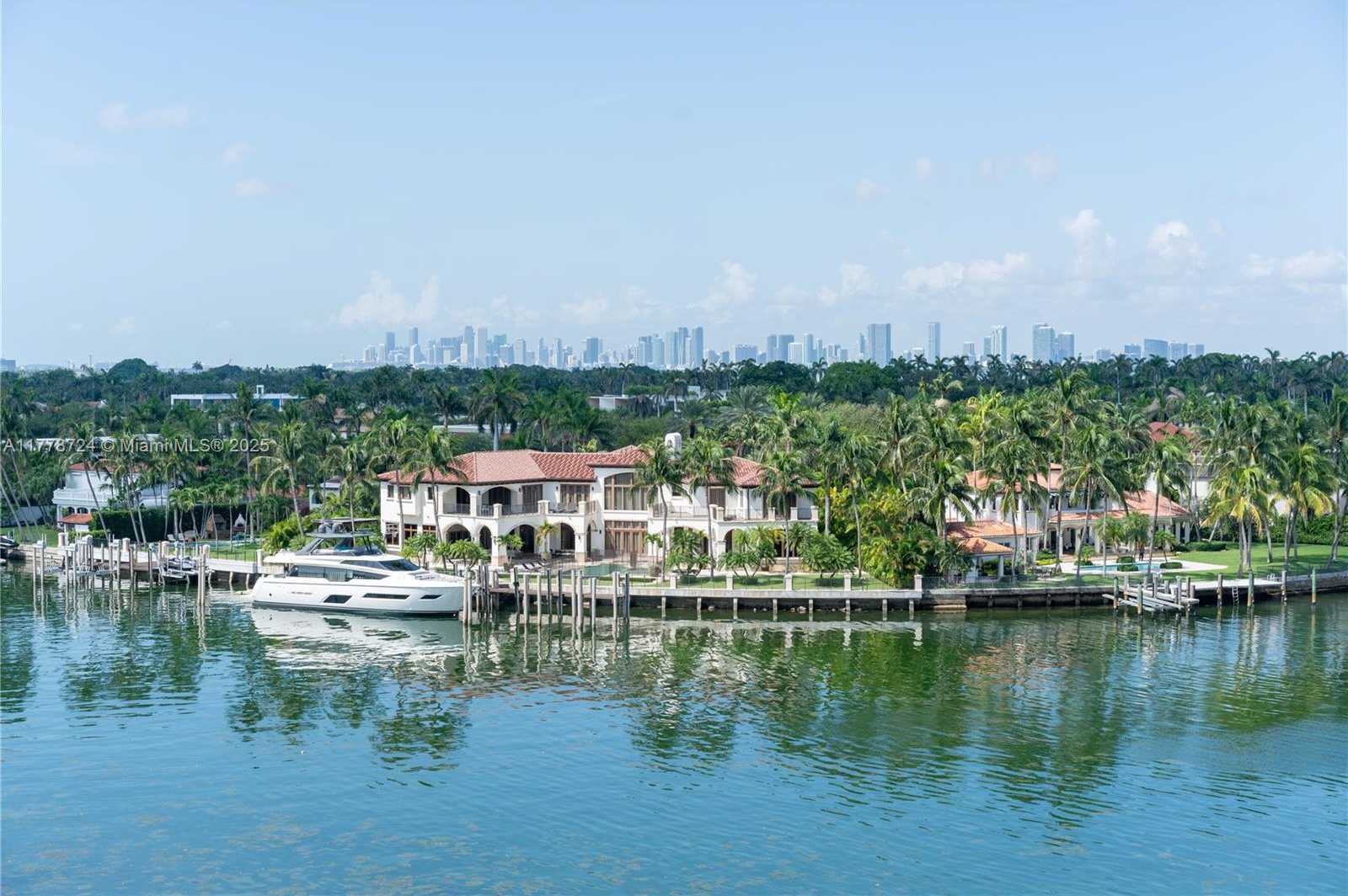 Small Image of 6770 INDIAN CREEK DR #7J, Miami Beach Number 3
