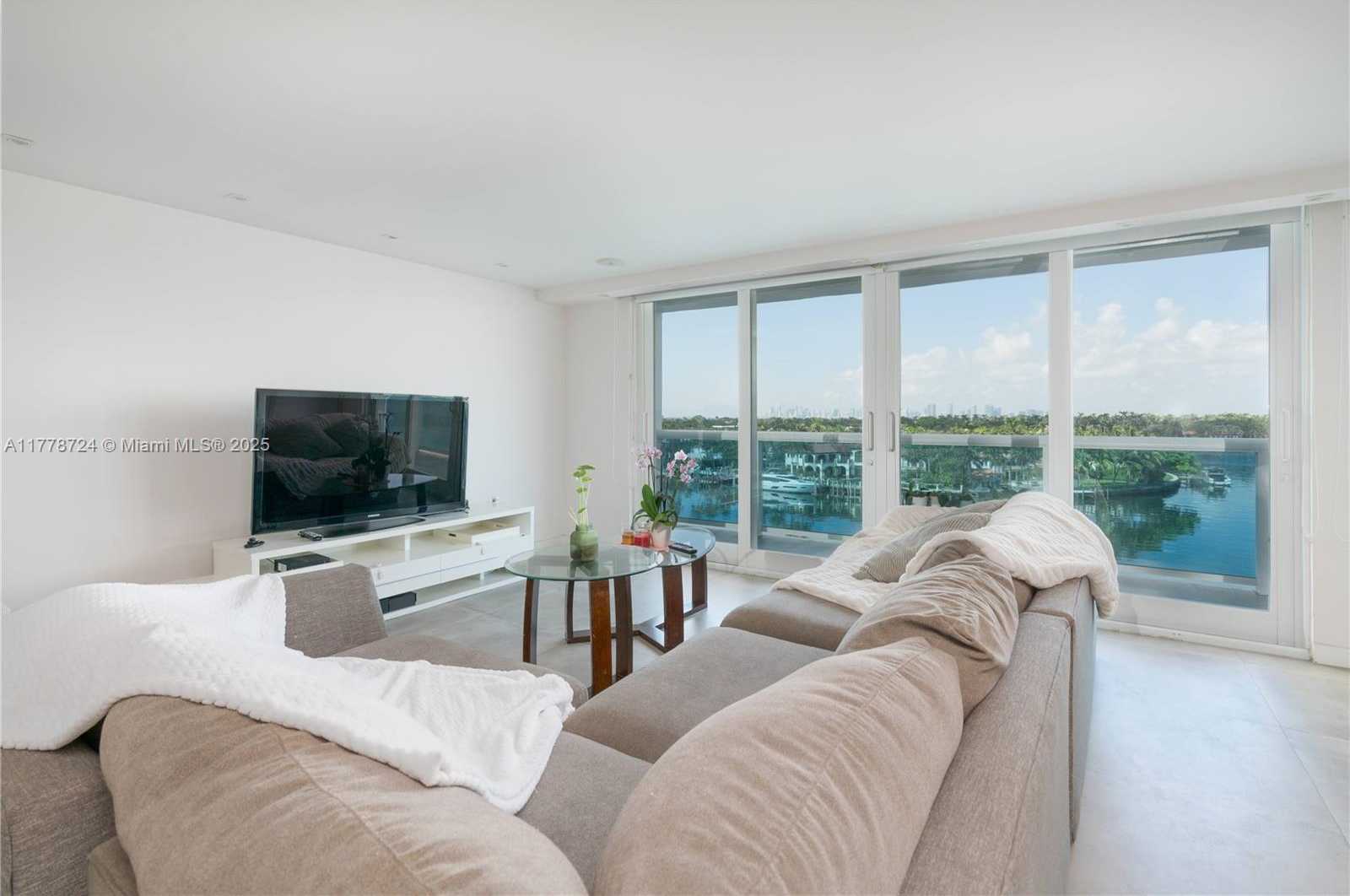Small Image of 6770 INDIAN CREEK DR #7J, Miami Beach Number 5