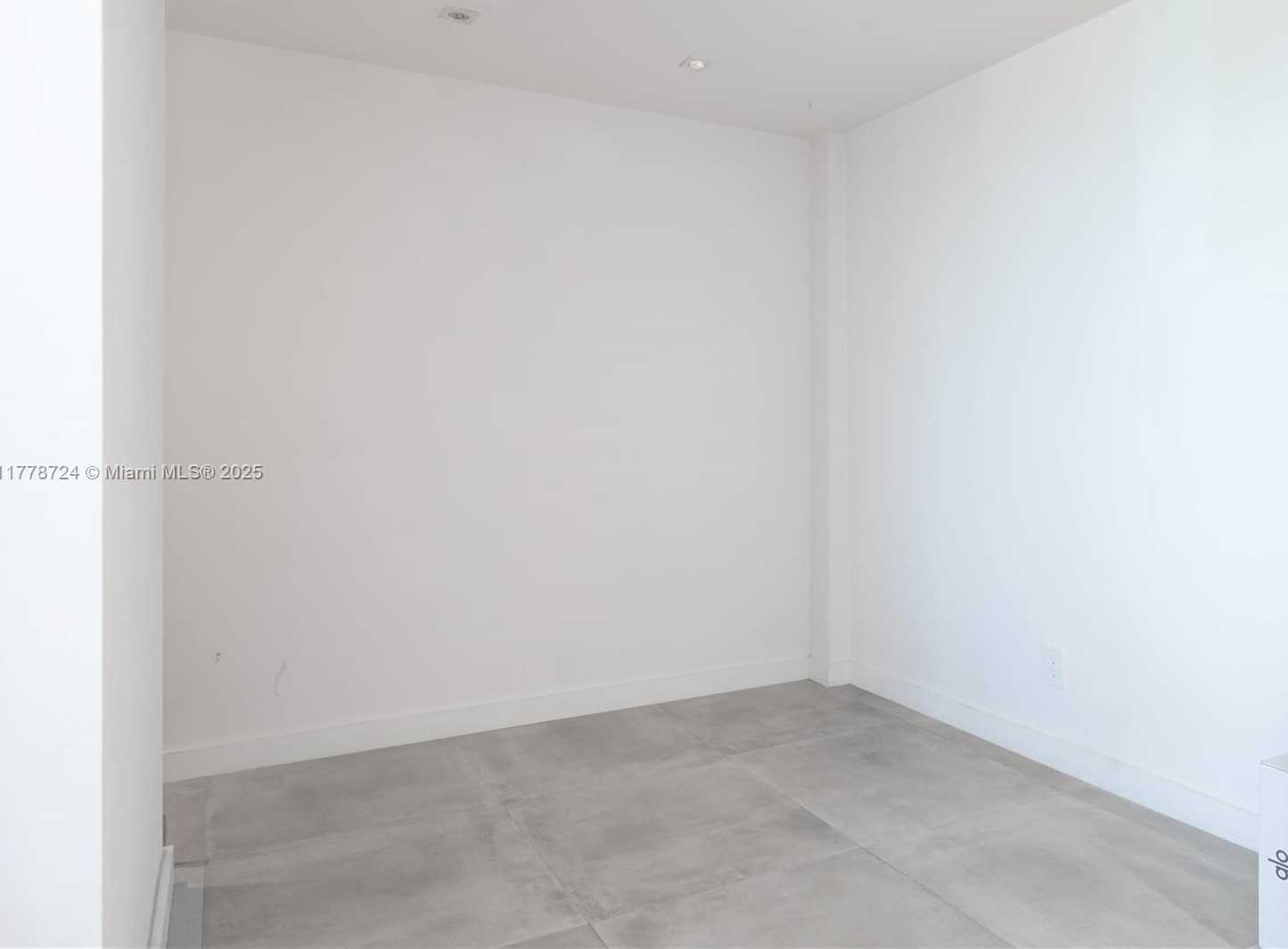Small Image of 6770 INDIAN CREEK DR #7J, Miami Beach Number 9