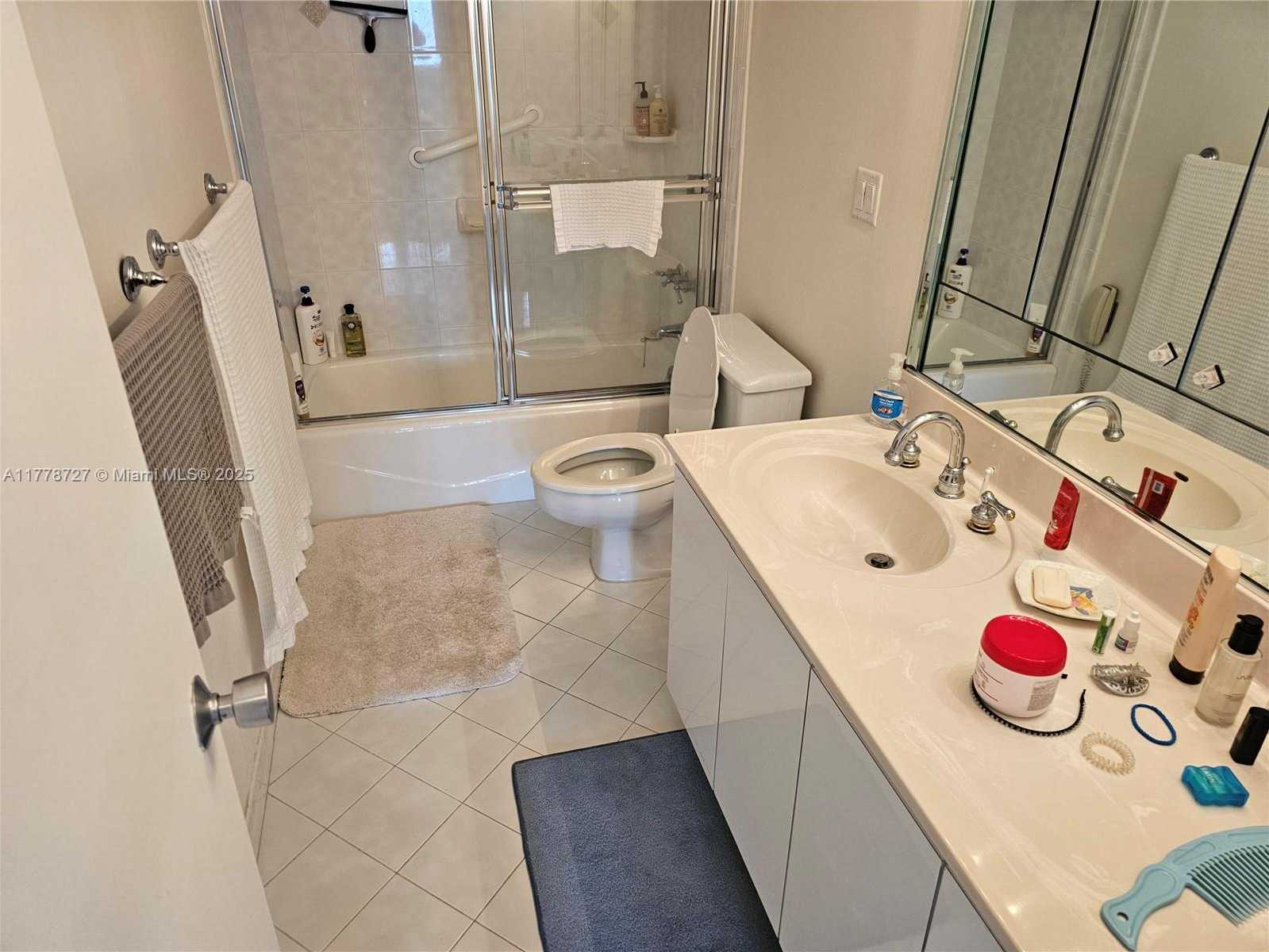 Small Image of 300 BAYVIEW DR #905, Sunny Isles Beach Number 12