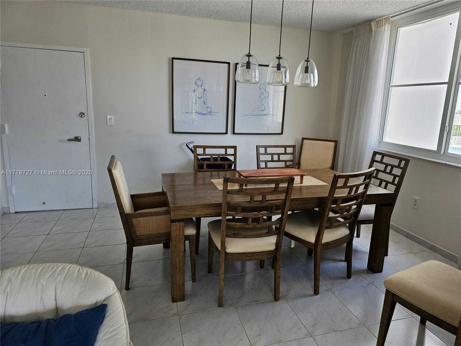 Small Image of 300 BAYVIEW DR #905, Sunny Isles Beach Number 6