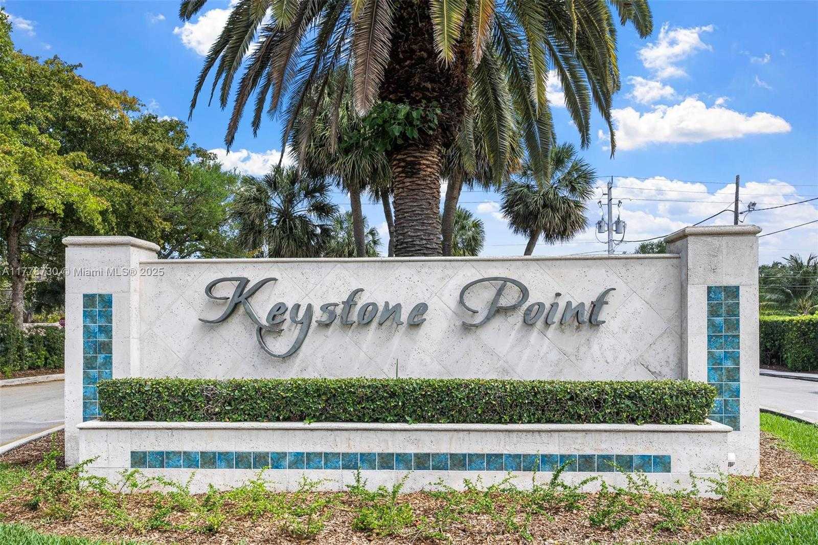 Small Image of 12605 CYPRUS RD, North Miami Number 2