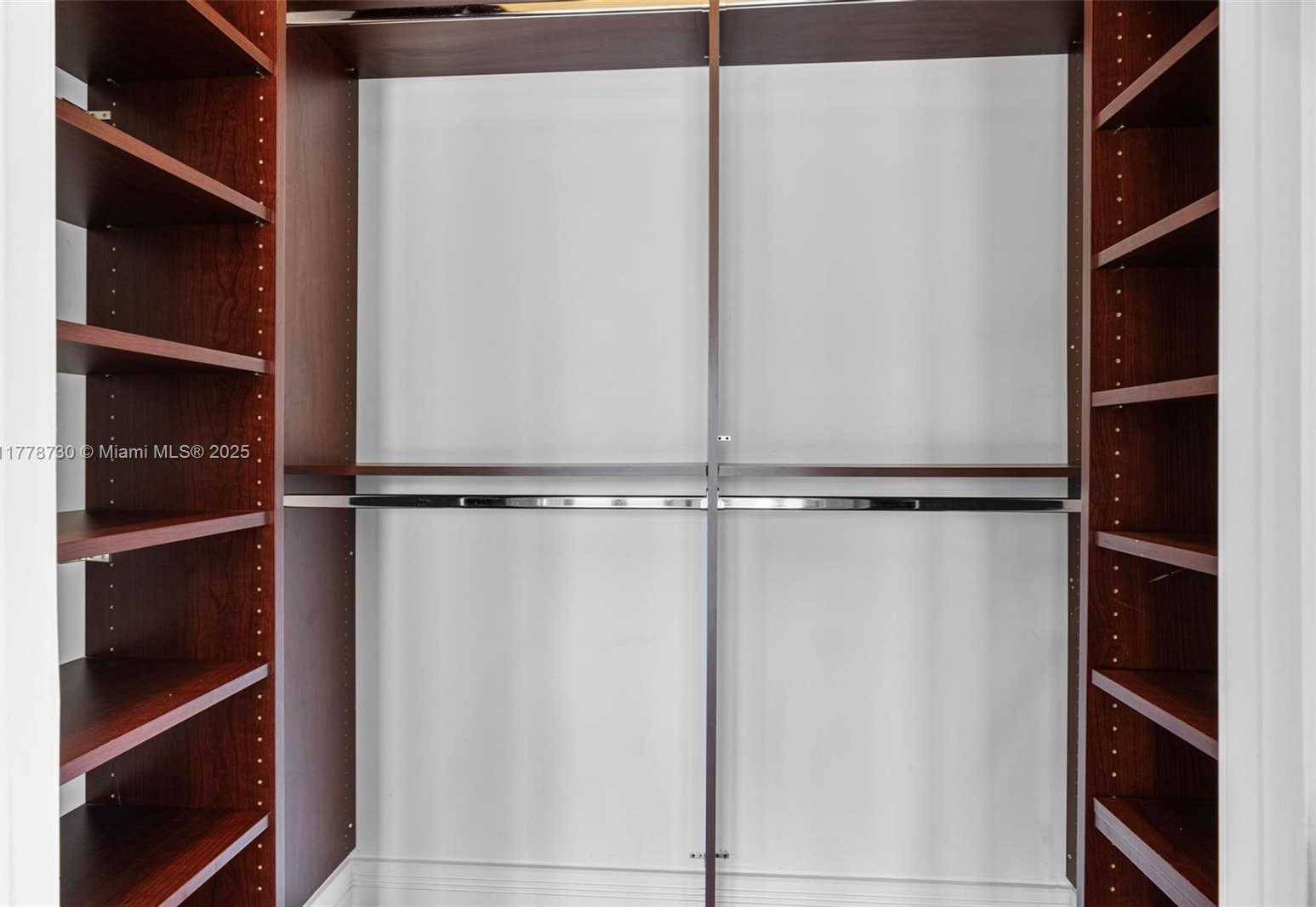 Small Image of 12605 CYPRUS RD, North Miami Number 33