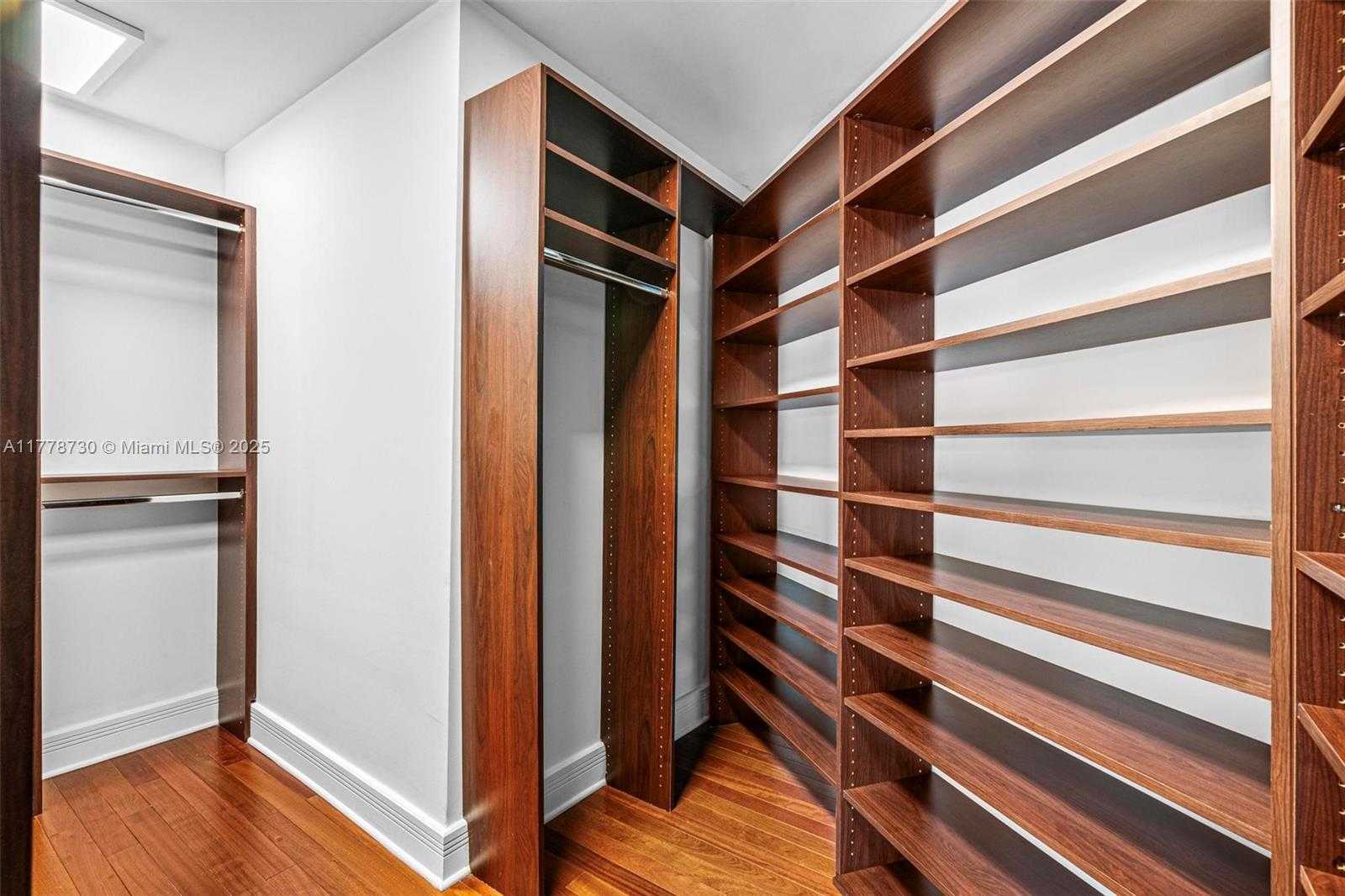 Small Image of 12605 CYPRUS RD, North Miami Number 34