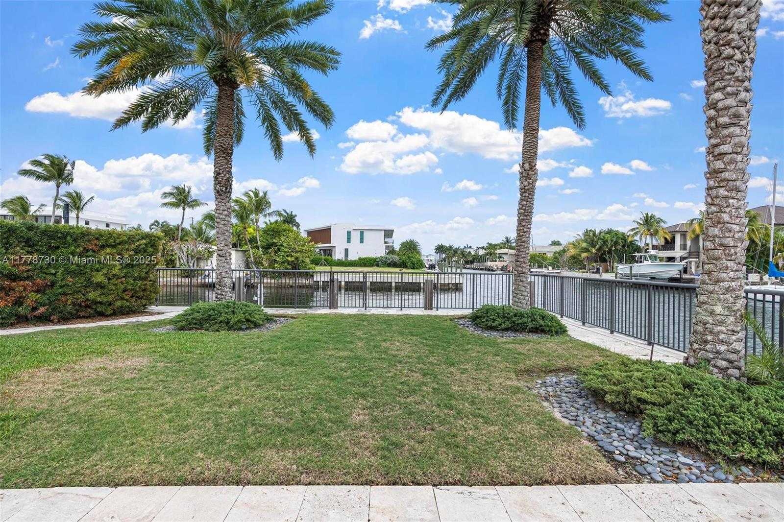 Small Image of 12605 CYPRUS RD, North Miami Number 40