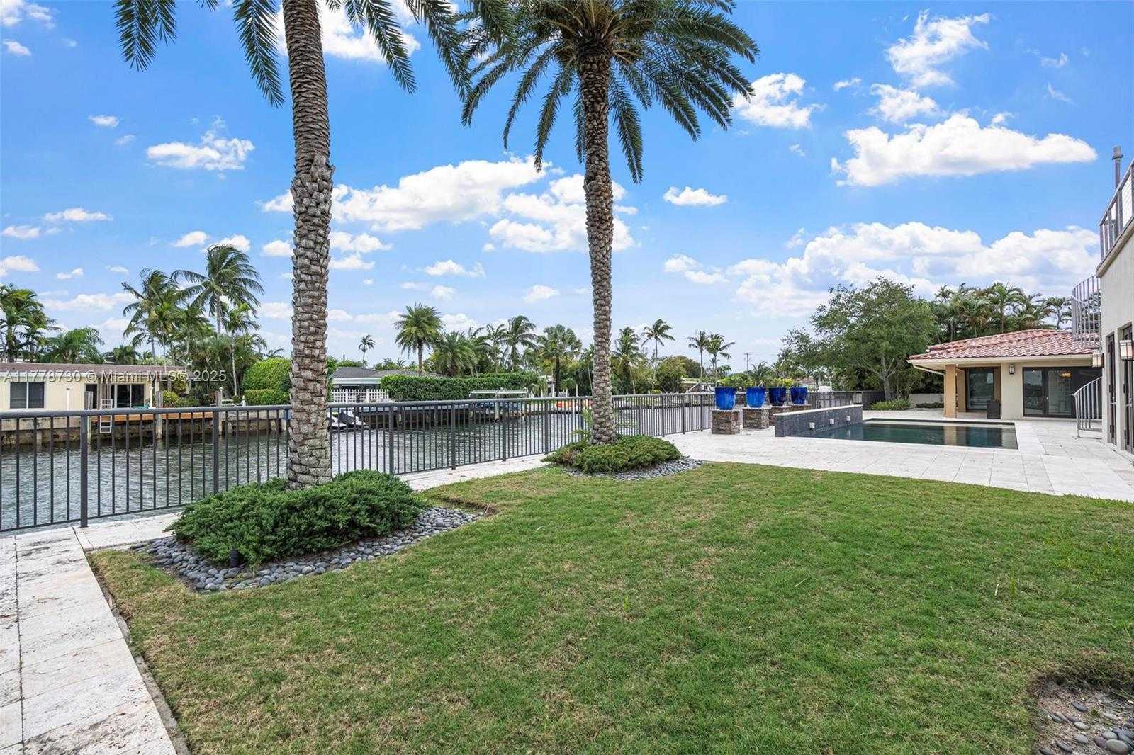 Small Image of 12605 CYPRUS RD, North Miami Number 41