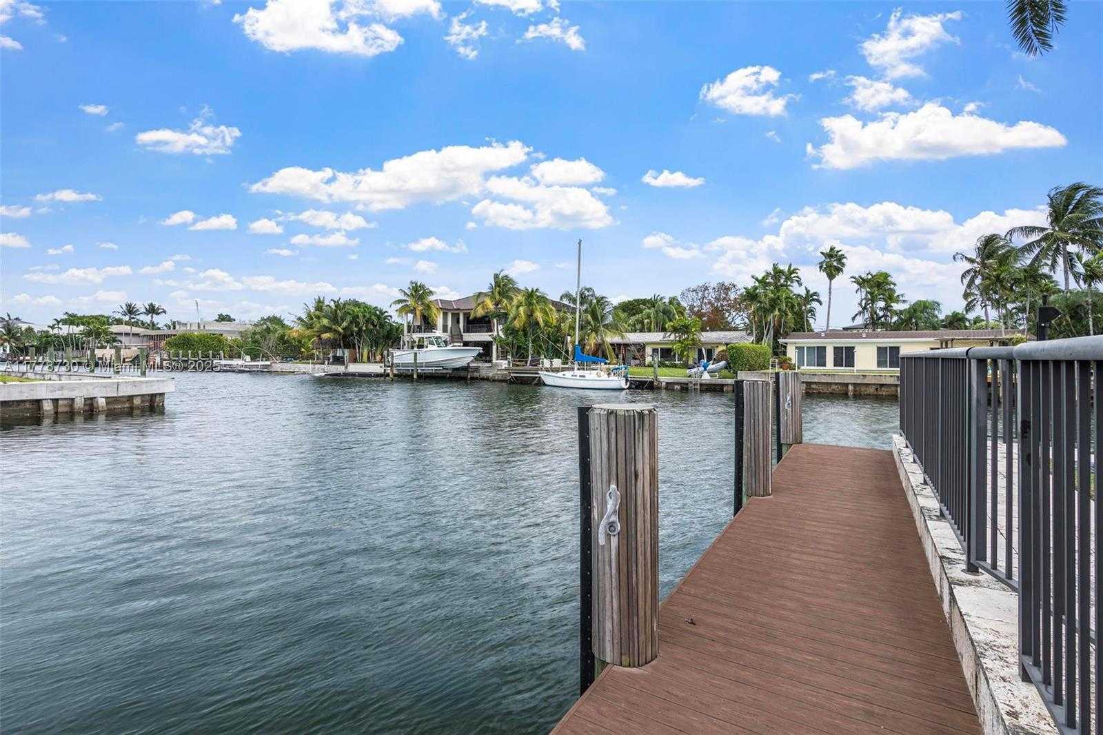 Small Image of 12605 CYPRUS RD, North Miami Number 43