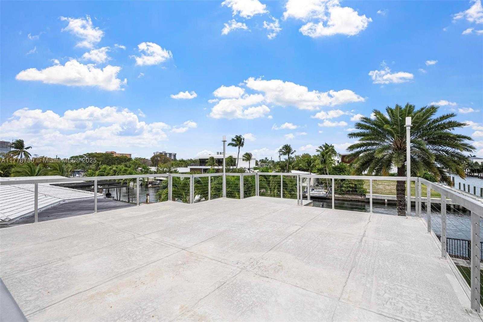 Small Image of 12605 CYPRUS RD, North Miami Number 49