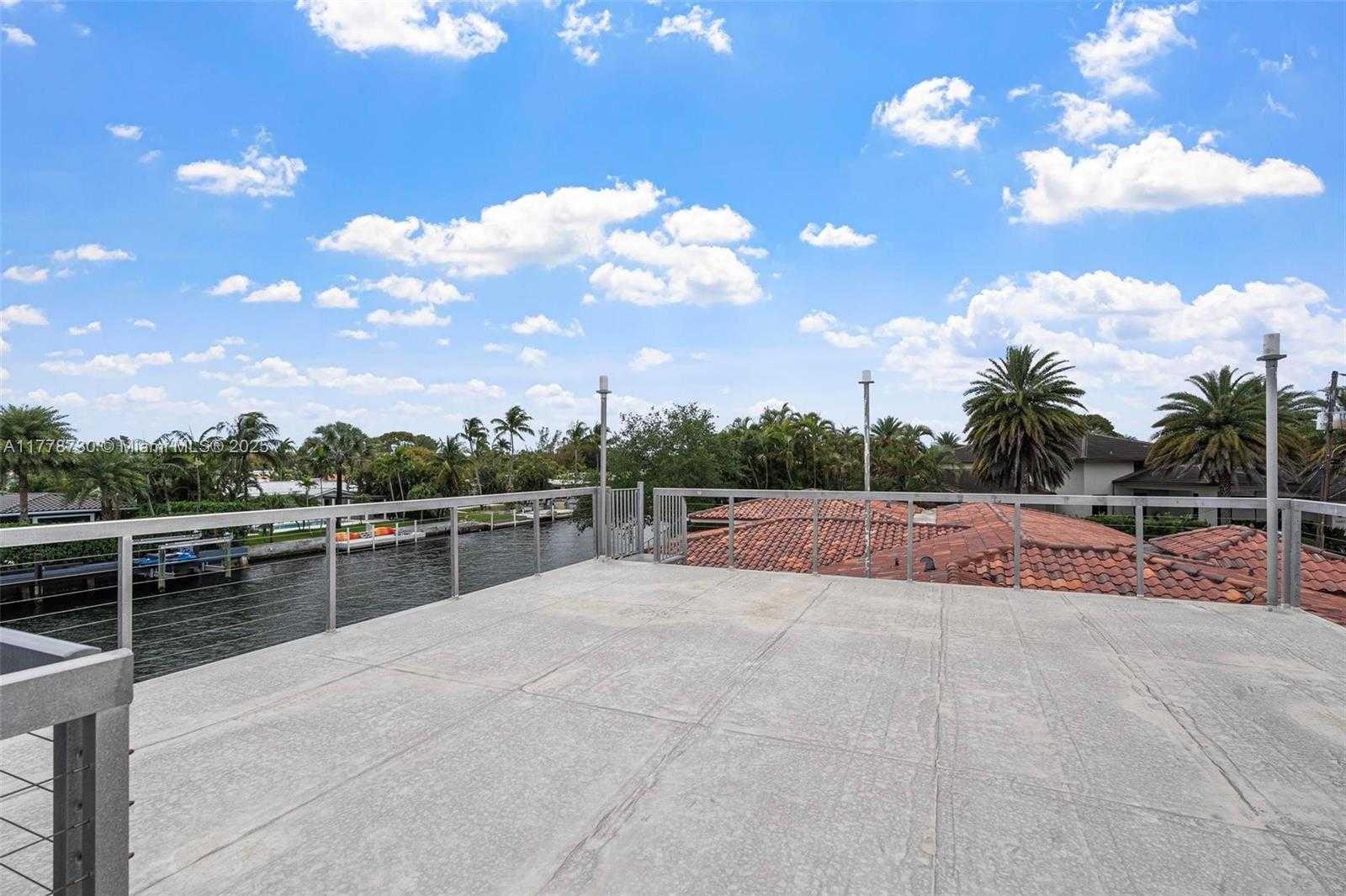 Small Image of 12605 CYPRUS RD, North Miami Number 51