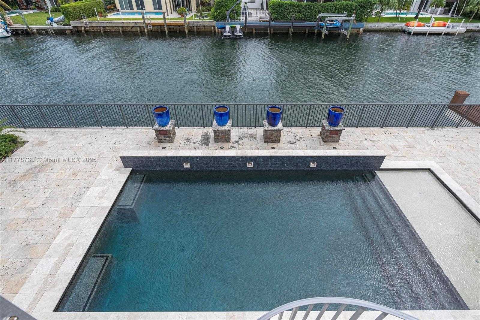 Small Image of 12605 CYPRUS RD, North Miami Number 52