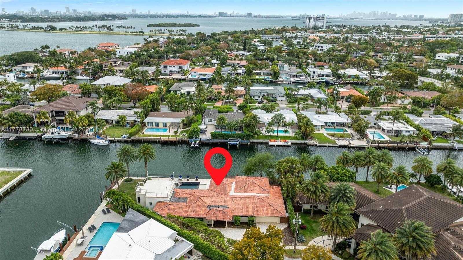 Small Image of 12605 CYPRUS RD, North Miami Number 55