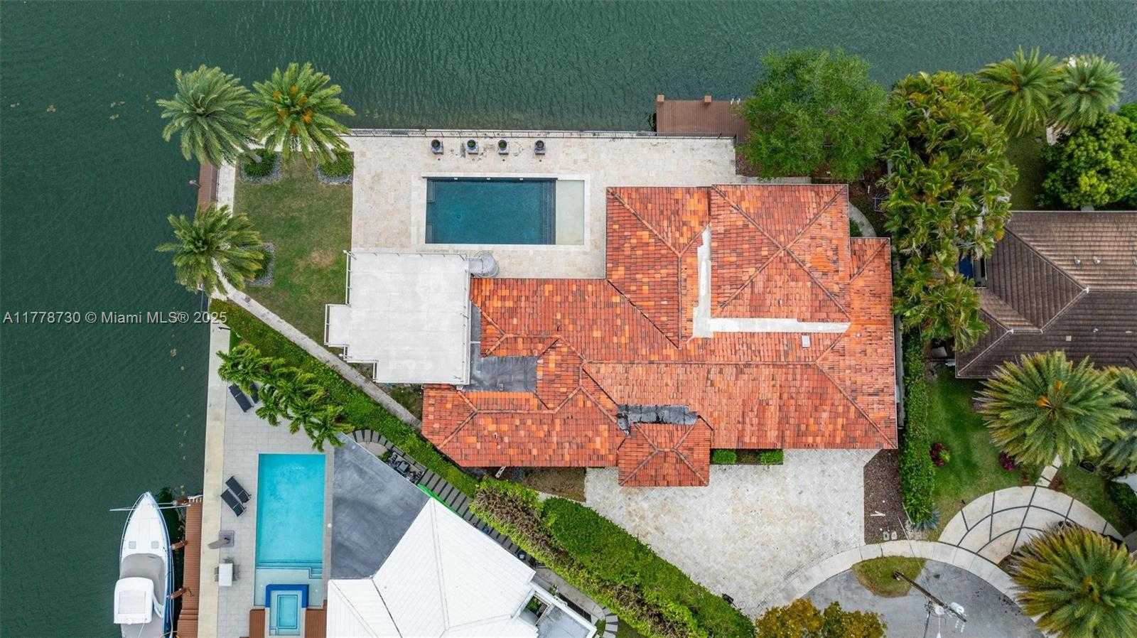 Small Image of 12605 CYPRUS RD, North Miami Number 56