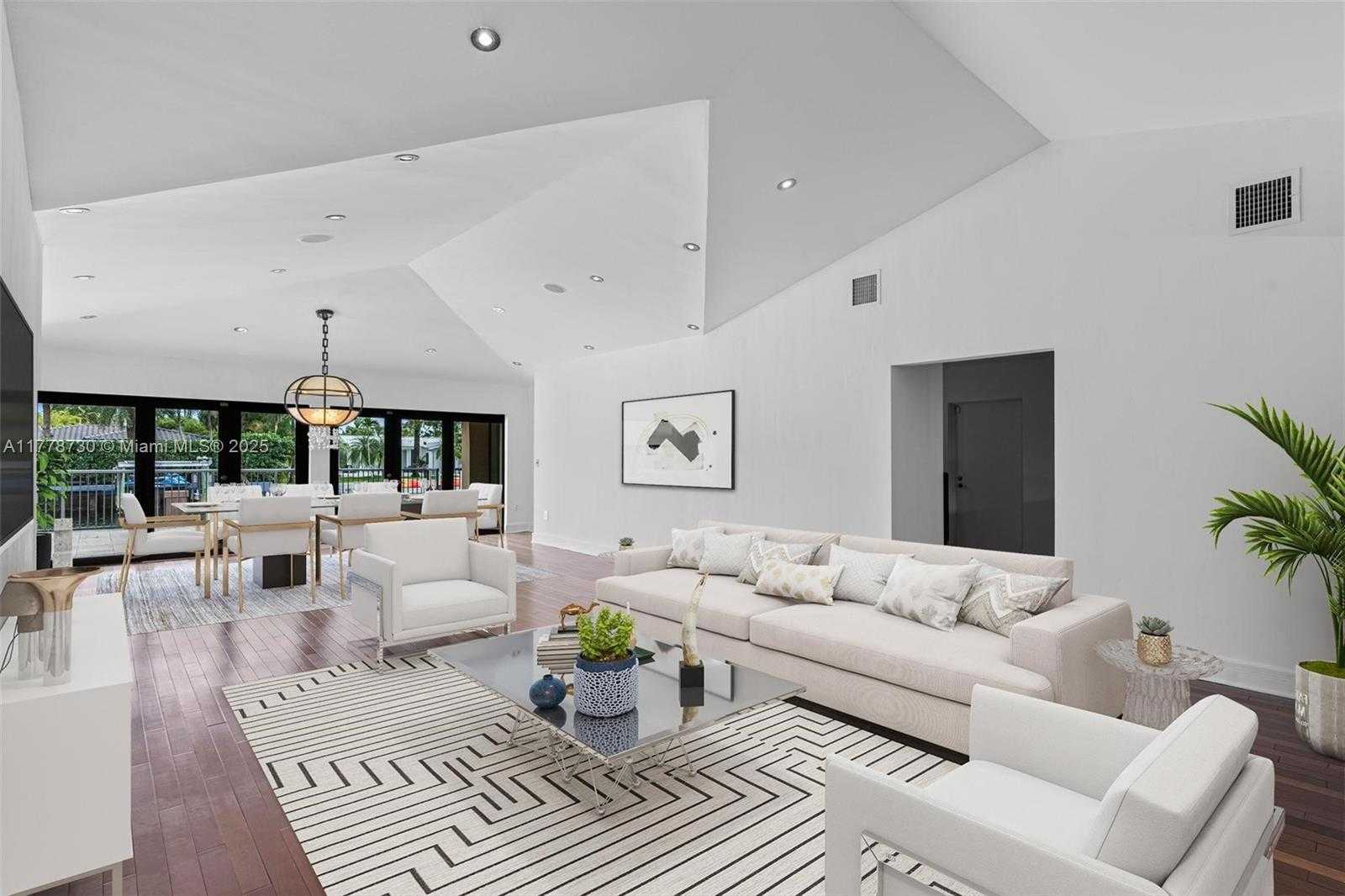 Small Image of 12605 CYPRUS RD, North Miami Number 8