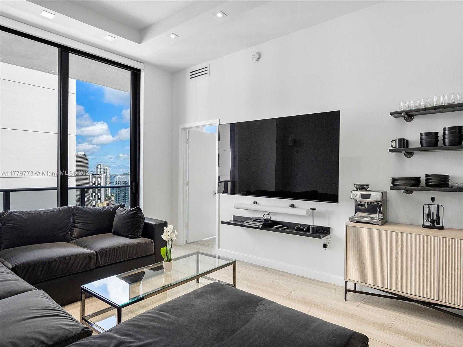 Small Image of 55 SOUTH WEST 9TH ST #4309, Miami Number 2