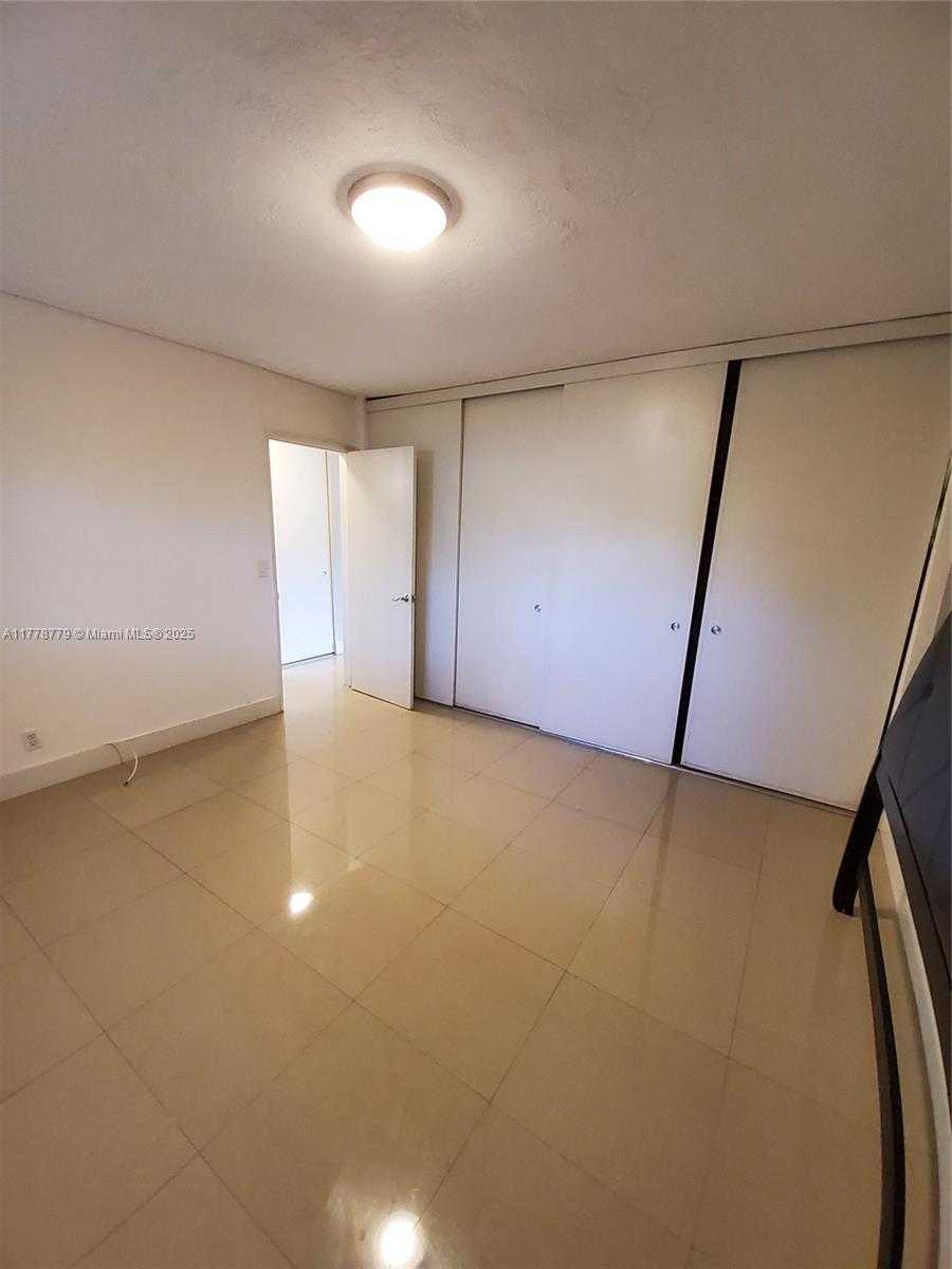 Small Image of 2621 GRANT ST #8A, Hollywood Number 8