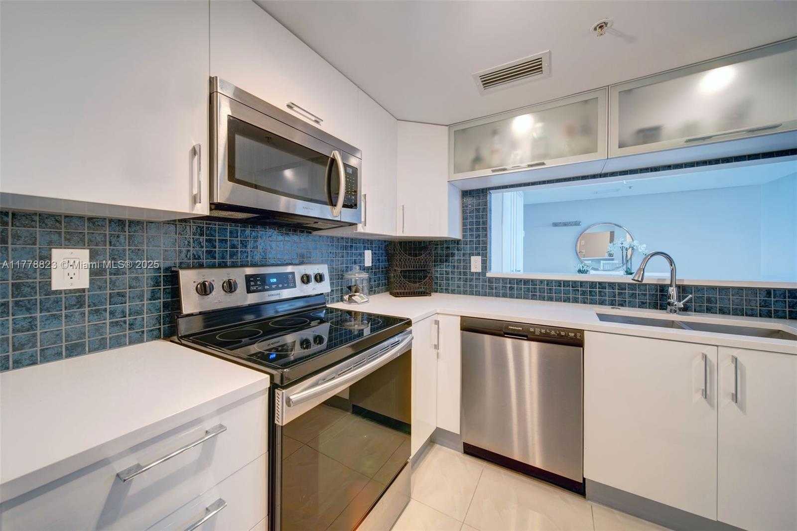 Small Image of 650 WEST AVE #1506, Miami Beach Number 12