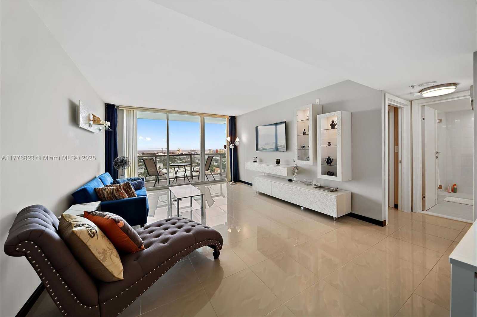 Small Image of 650 WEST AVE #1506, Miami Beach Number 3