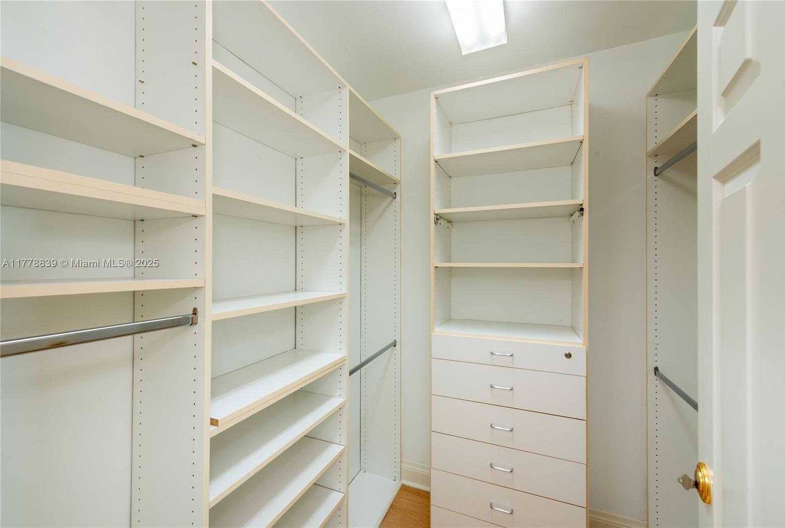 Small Image of 1643 BRICKELL AVE #1103, Miami Number 10