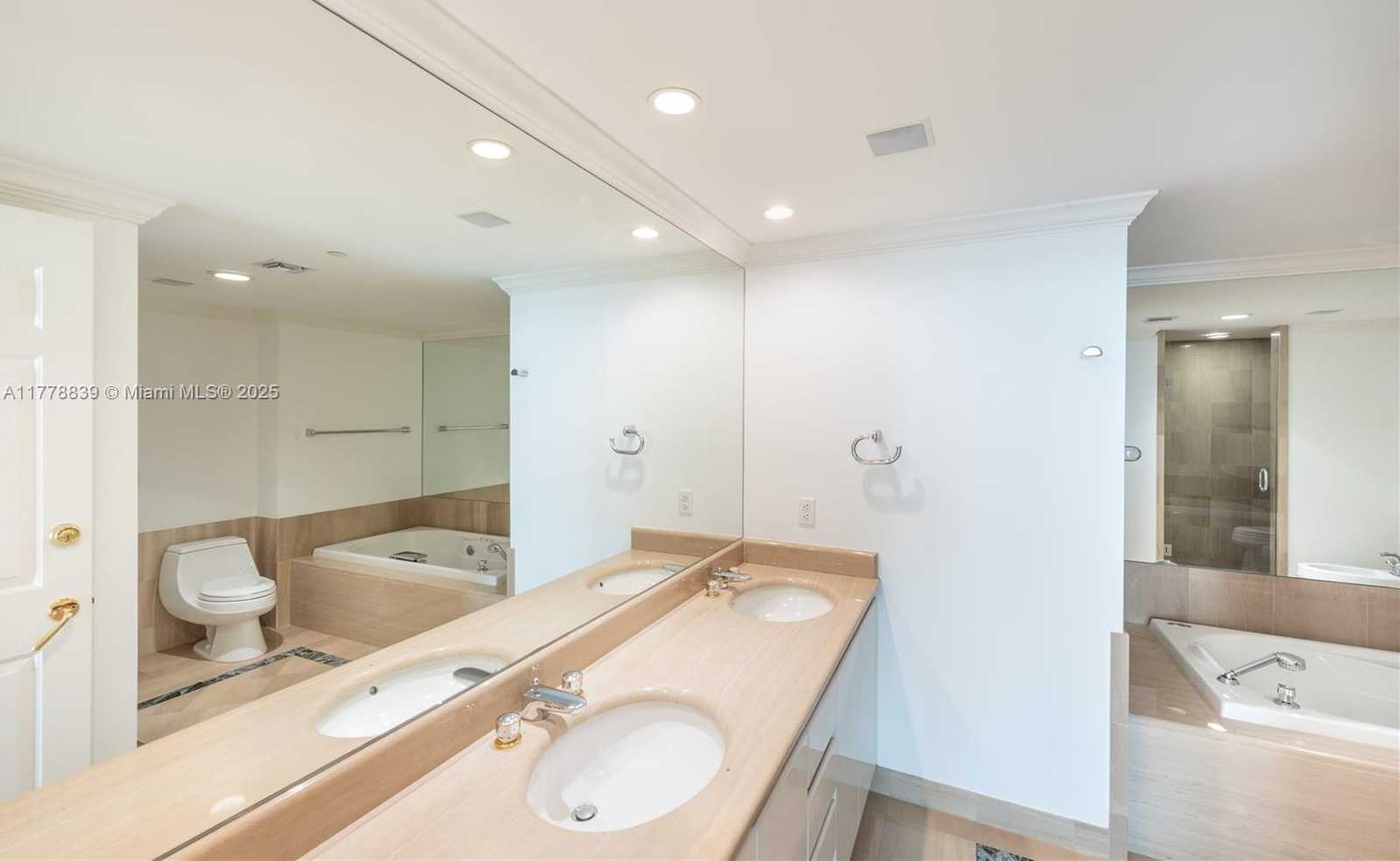 Small Image of 1643 BRICKELL AVE #1103, Miami Number 12