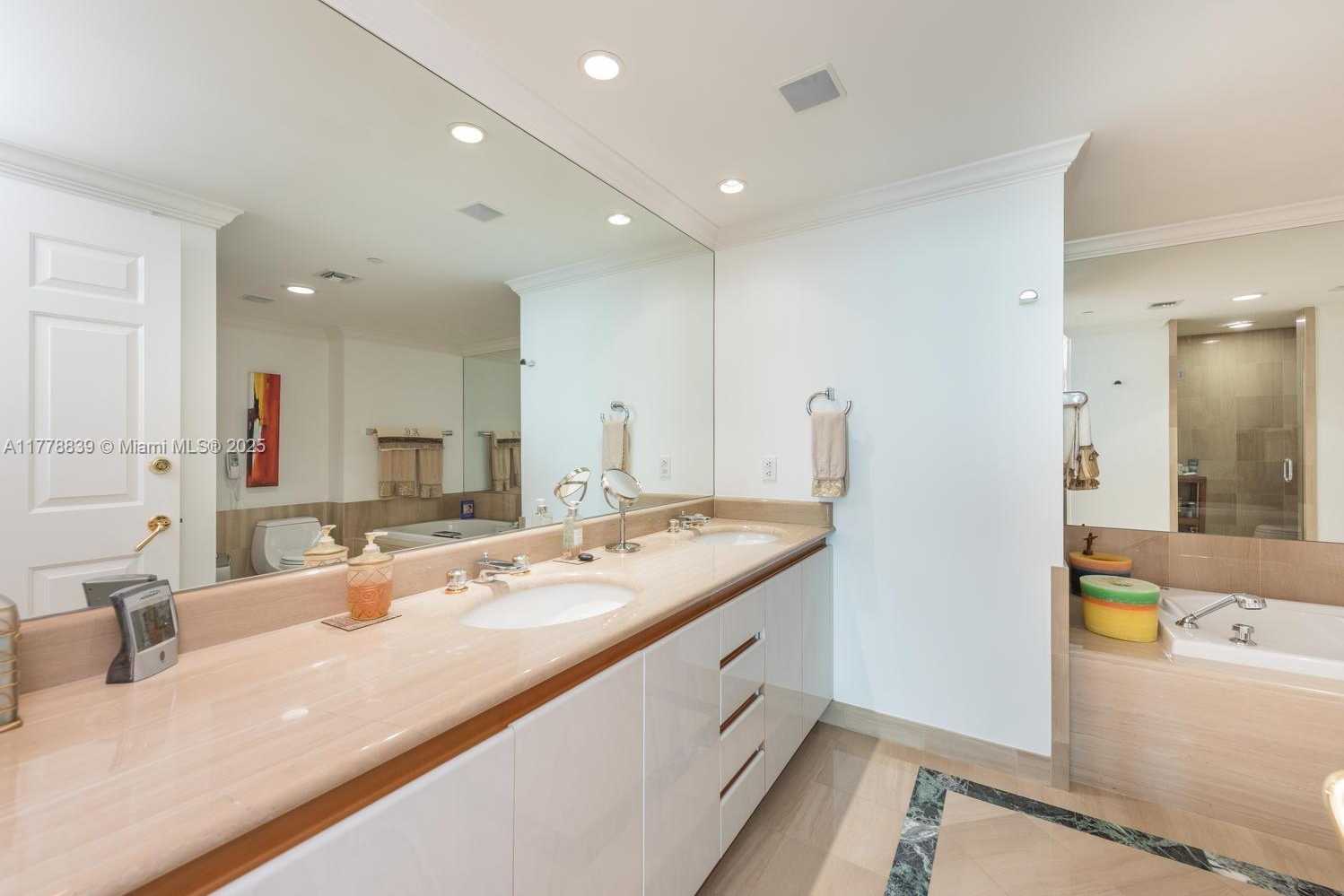 Small Image of 1643 BRICKELL AVE #1103, Miami Number 24
