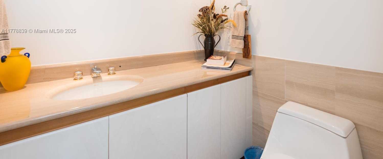 Small Image of 1643 BRICKELL AVE #1103, Miami Number 28