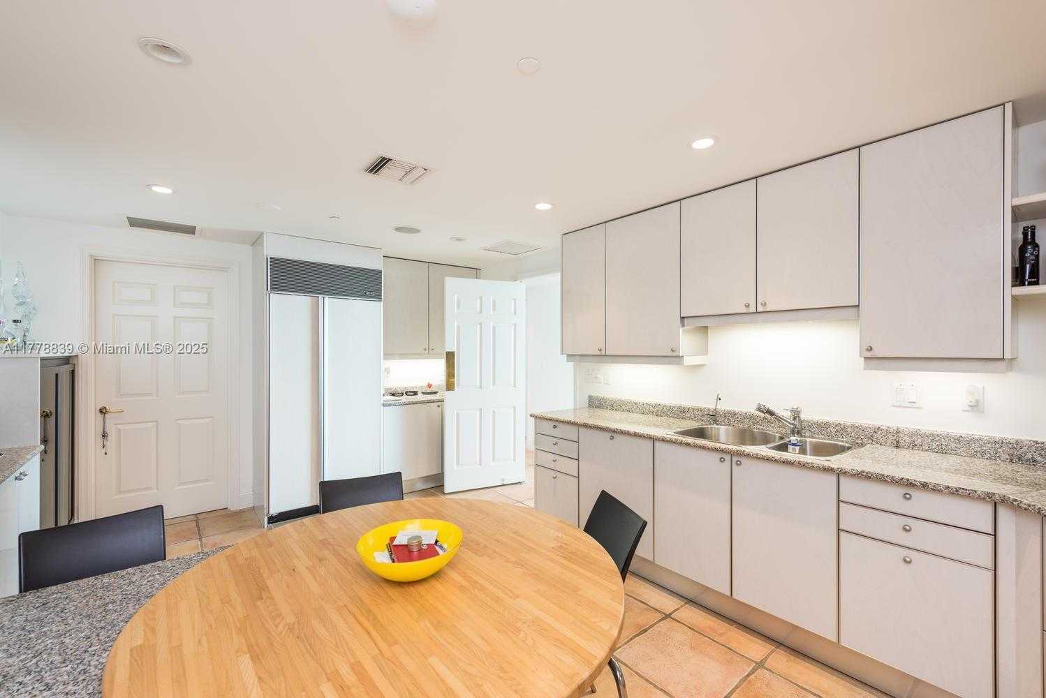 Small Image of 1643 BRICKELL AVE #1103, Miami Number 30