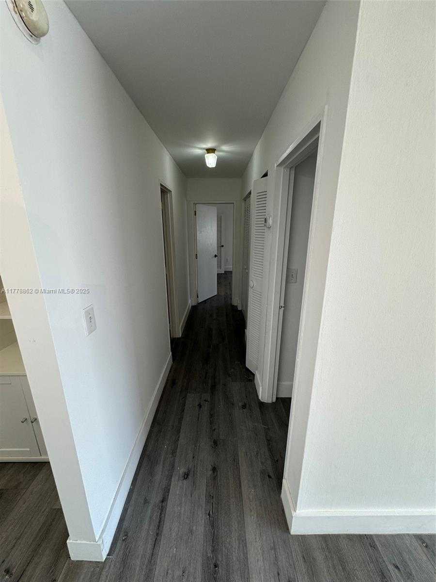 Small Image of 4420 NORTH WEST 79TH AVE #2E, Doral Number 10